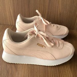 Puma Roma Amor Platform Sneakers Ballet Pink, Size 9--like new!